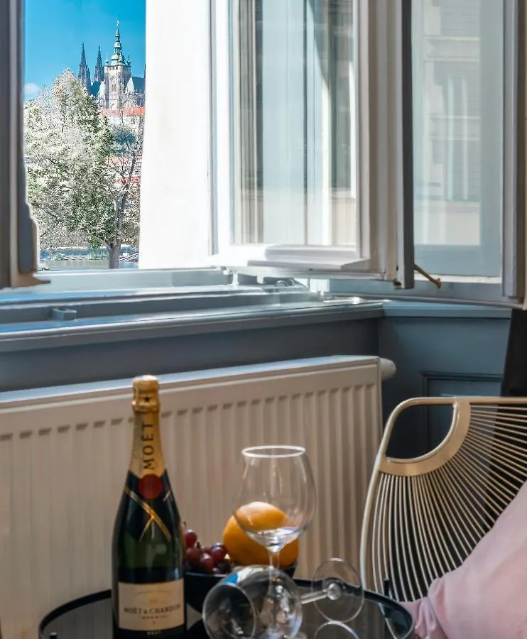 Emperor Castle View Suite Praha 0*,  Česká republika
